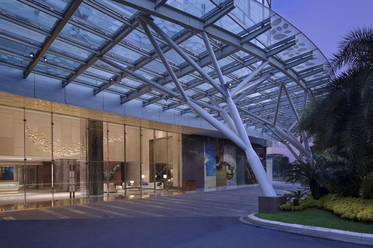 The Westin Surabaya Hotel Buitenkant foto