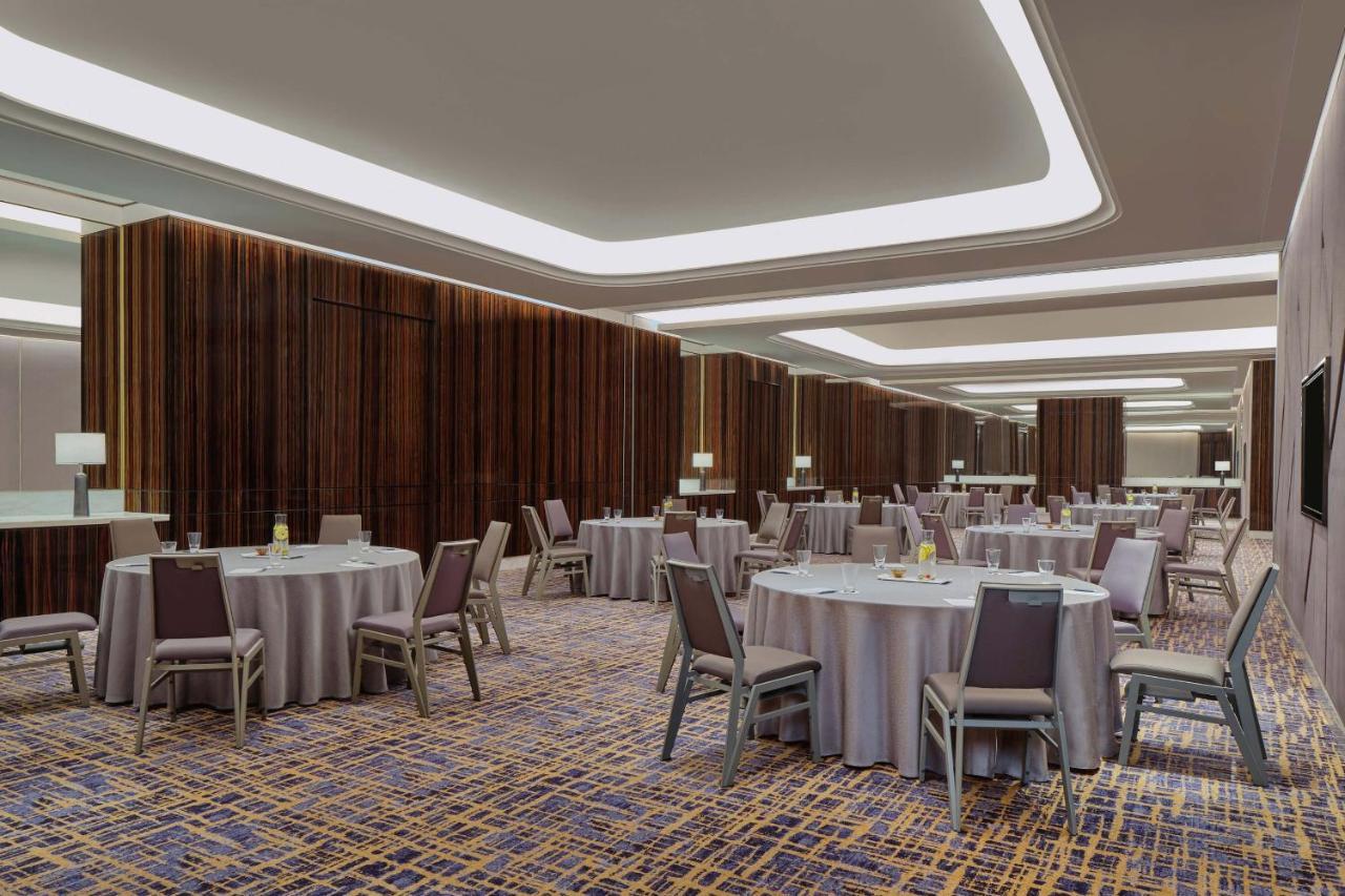 The Westin Surabaya Hotel Buitenkant foto