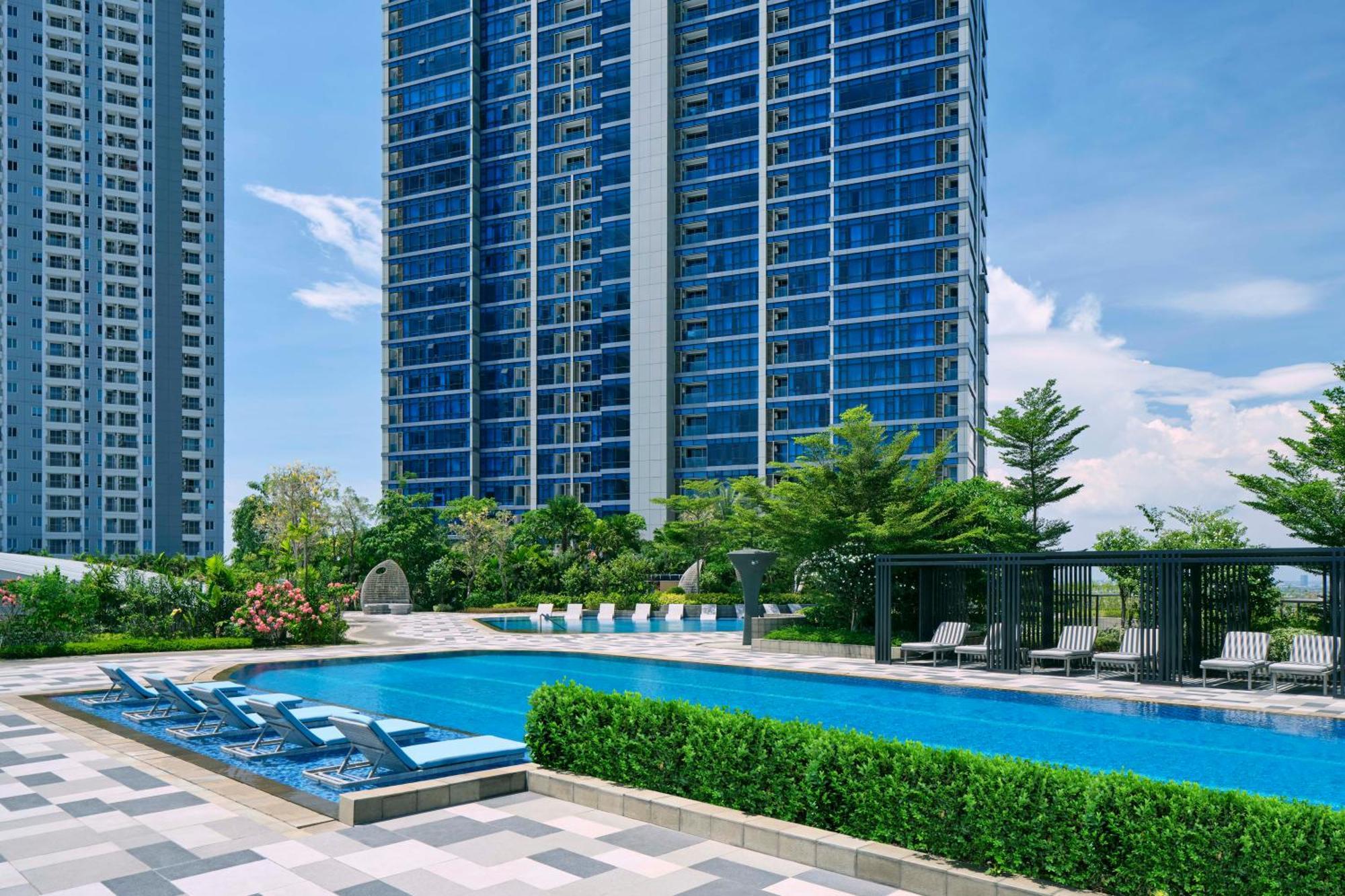 The Westin Surabaya Hotel Buitenkant foto